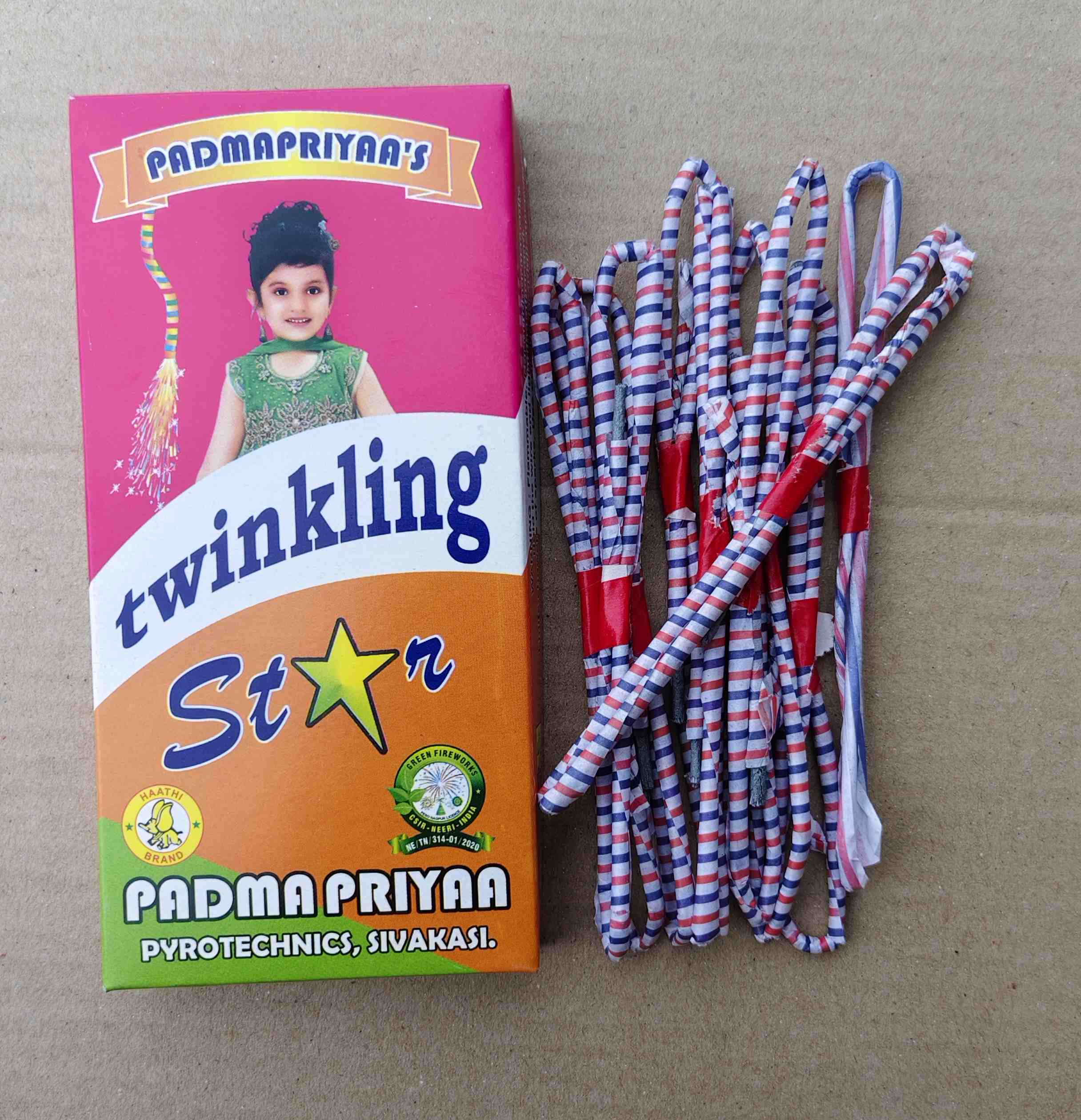 1`1/2 Twinkling Star Small