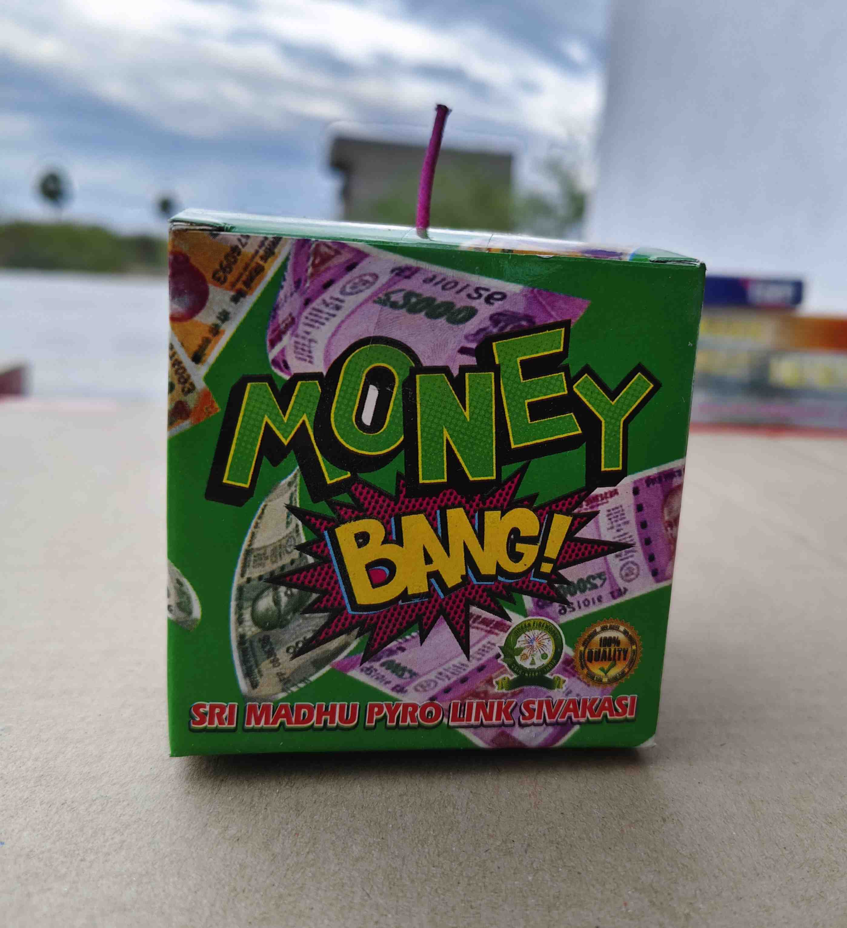 Money bang bomb